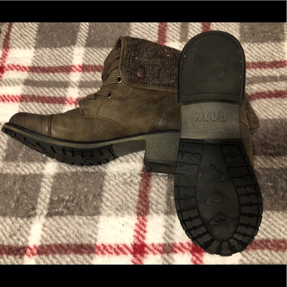 ROXY boots women’s size 10